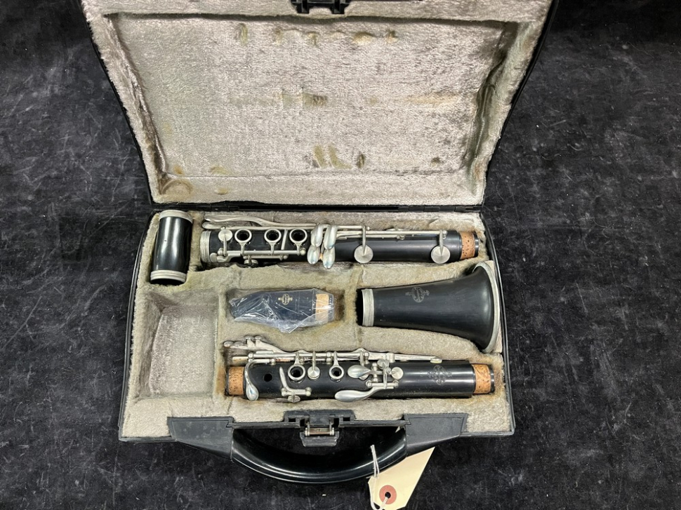 Photo Lightly Used Buffet Paris B12 Student Clarinet in Bb - Excellent Shape! - Serial # 530772